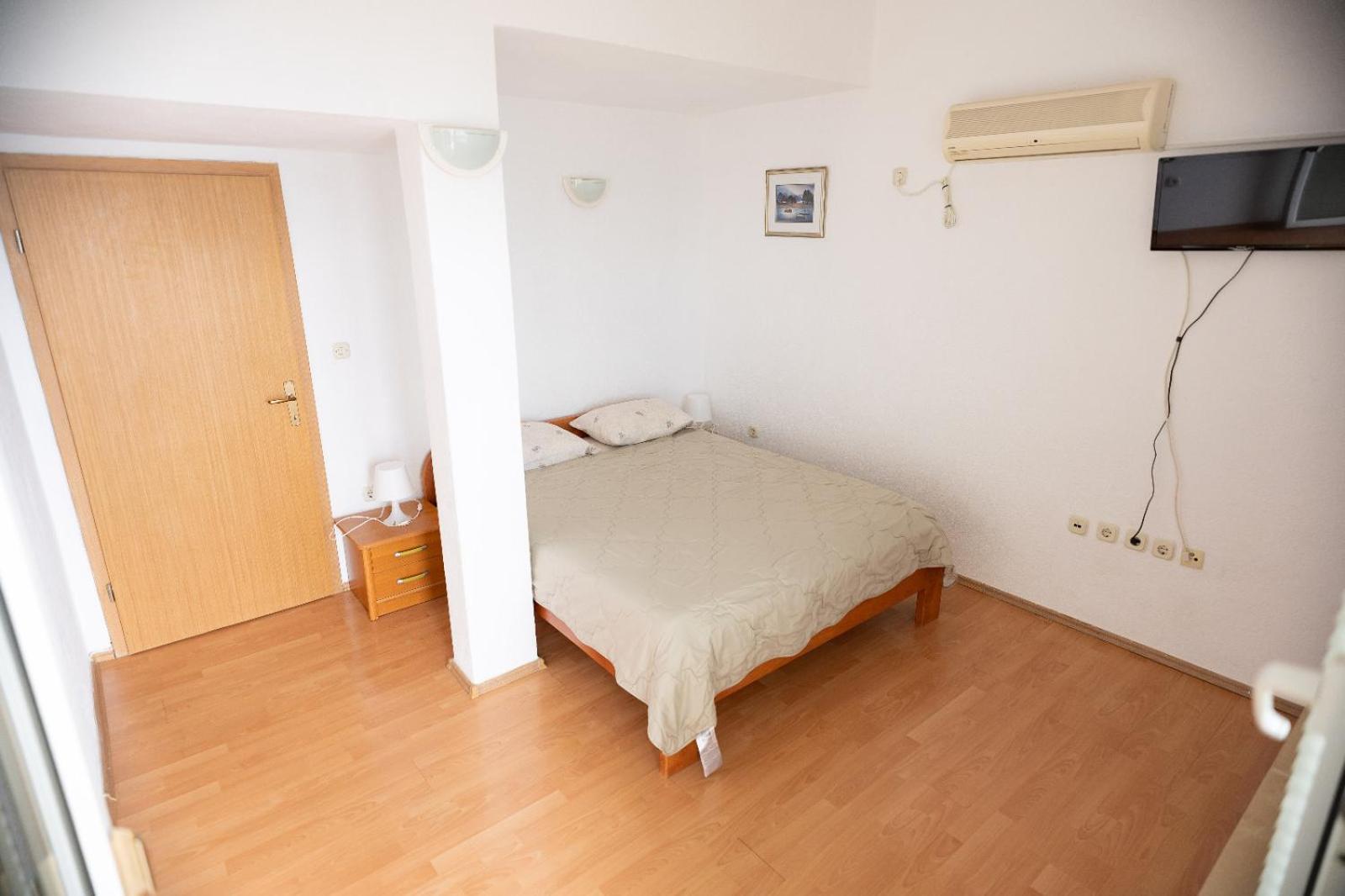 Apartments Kricak Брела Екстер'єр фото