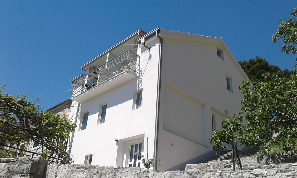 Apartments Kricak Брела Екстер'єр фото